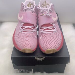 KD14 Seasonal ‘Aunt Pearl’ 100% Authentic